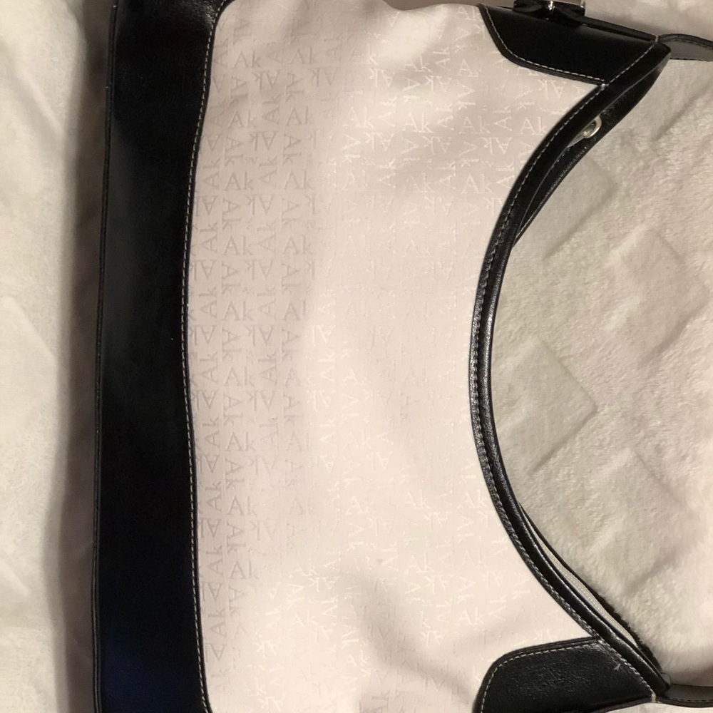 Anne Klein Handbag - Picture 8 of 8